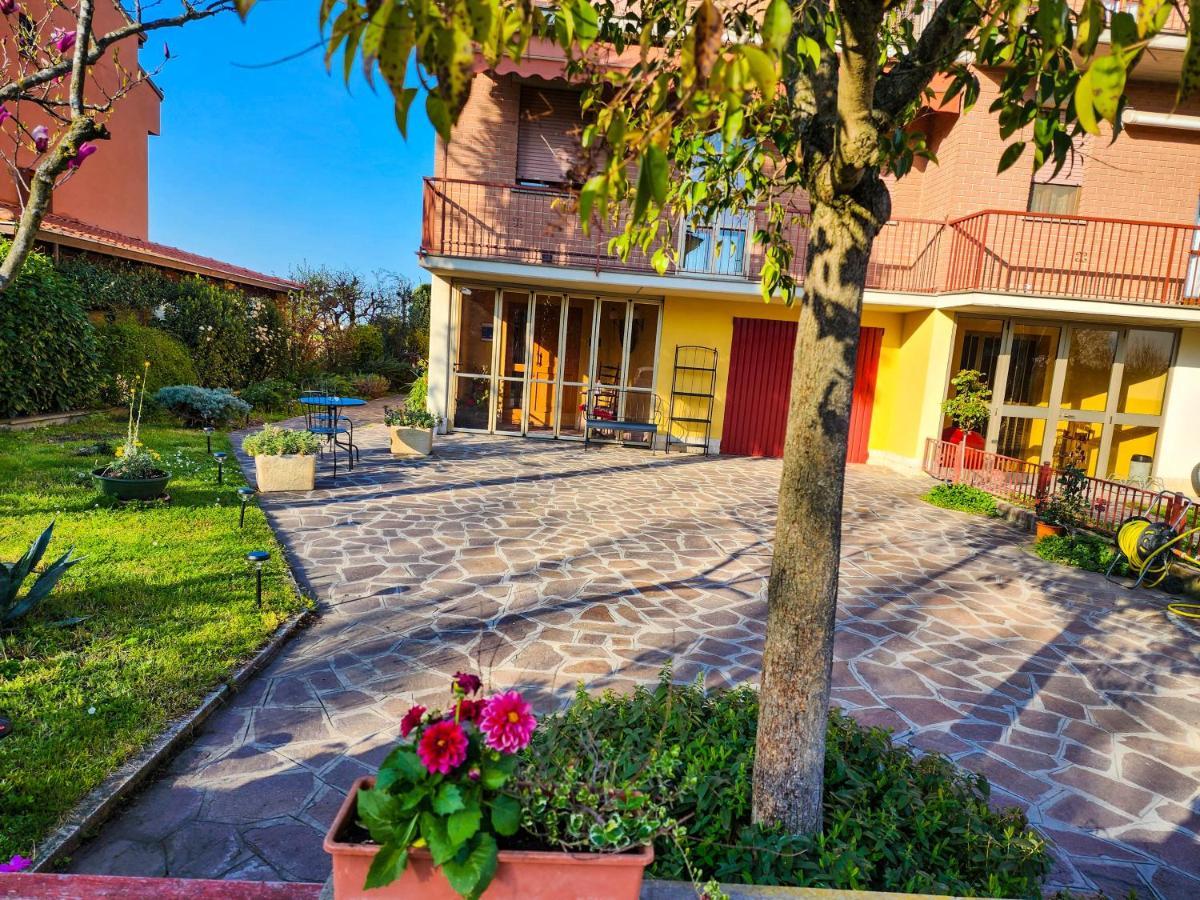 Gold B&B Ravarino ภายนอก รูปภาพ