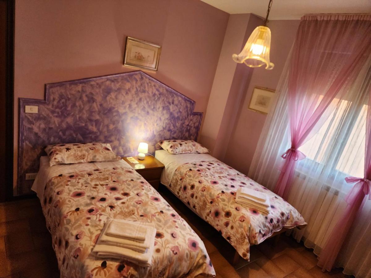 Gold B&B Ravarino ภายนอก รูปภาพ
