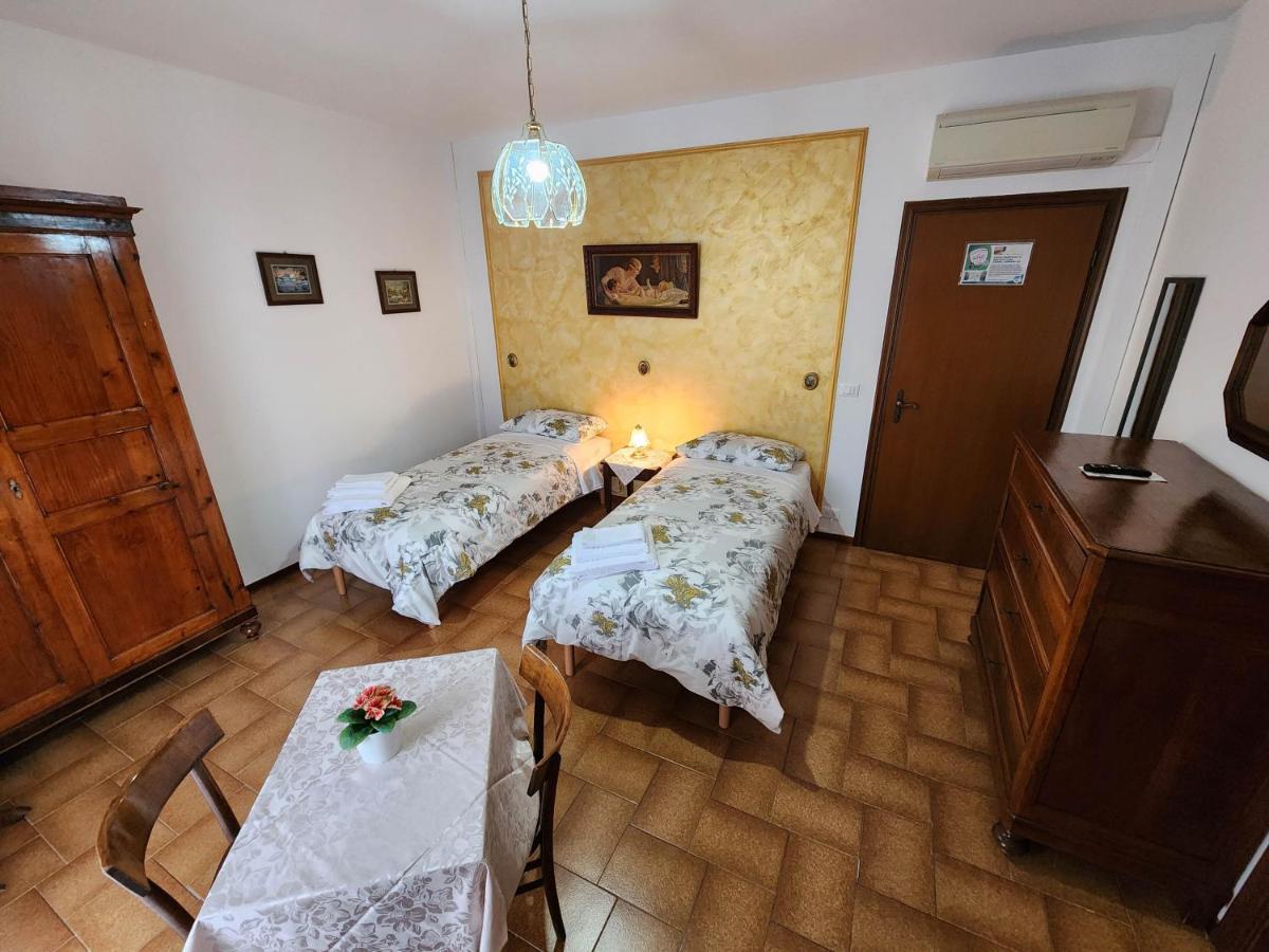Gold B&B Ravarino ภายนอก รูปภาพ