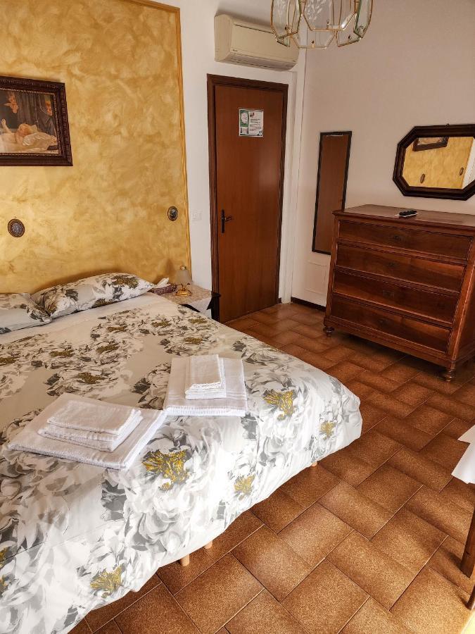 Gold B&B Ravarino ภายนอก รูปภาพ